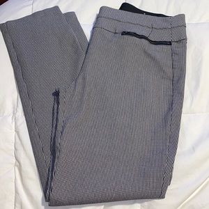 Candies Aubrey pull on dress pants